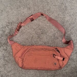 LULULEMON Fanny pack